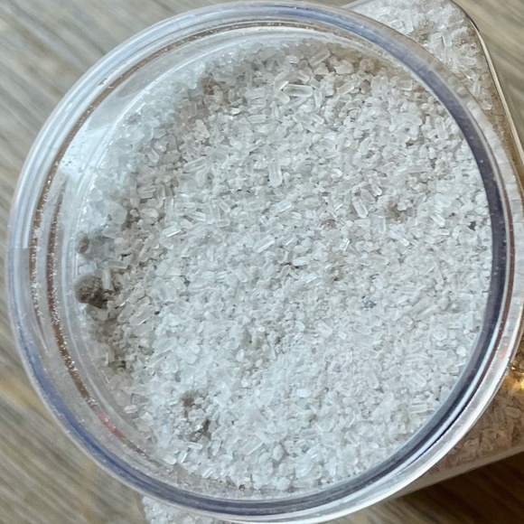 Turn Ouch Into Aaahhhhh Bubbling Bath Salts - Picture 3 of 4